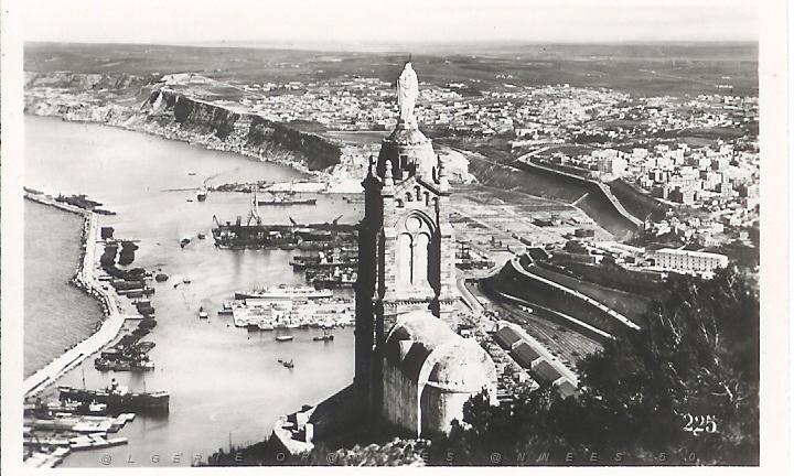 Vue de port depuis Santa Cruz.jpg